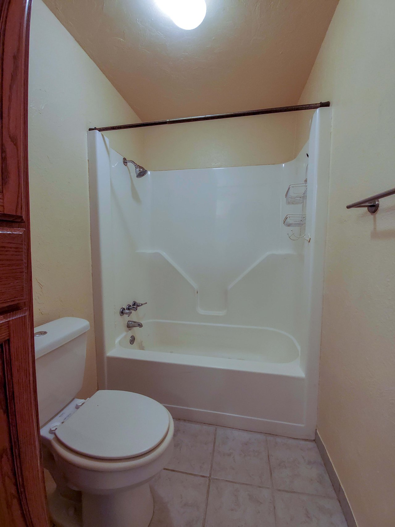1218 Whispering Glen 