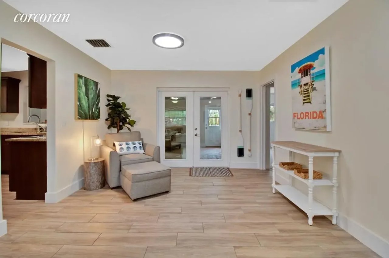 918 SW 27th Ter