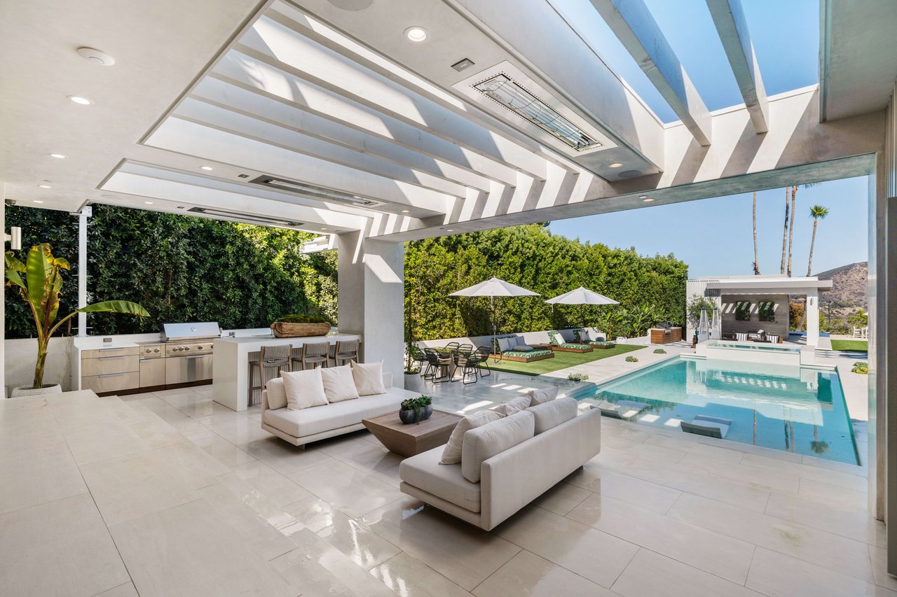 The Apex HH | 7115 Macapa Drive