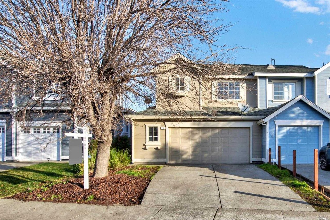 212 Redstone Cir