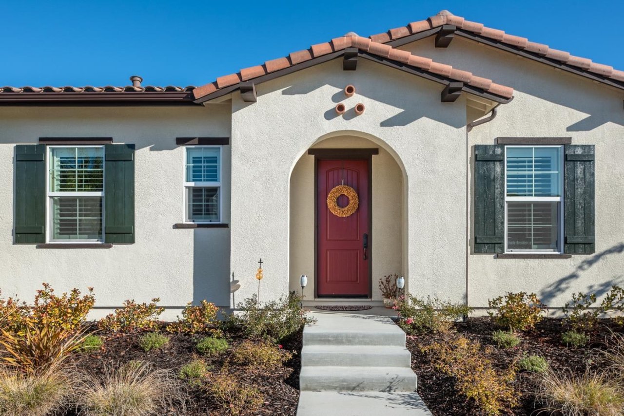 18607 McClellan Cir