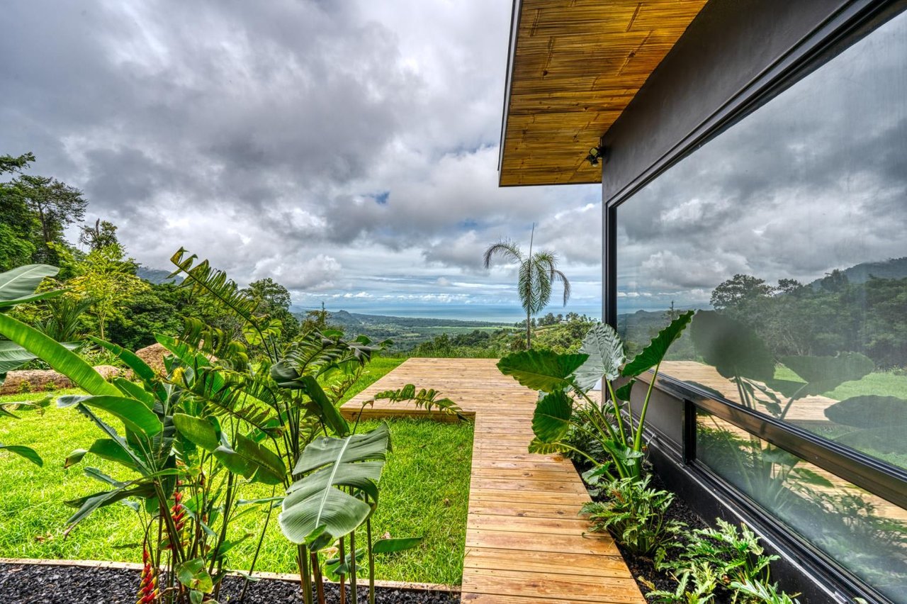 3 Bedroom Ocean View Estate