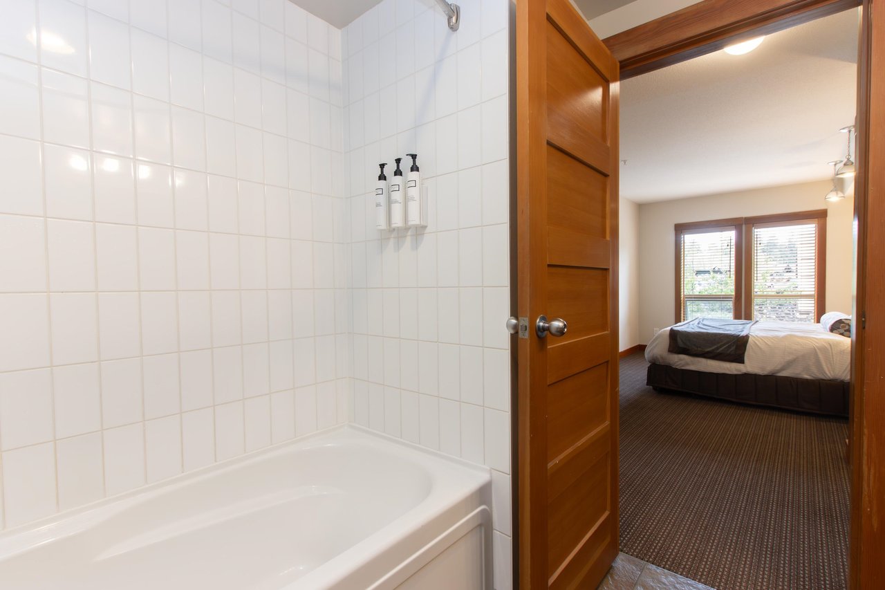 329A-2036 London Ln