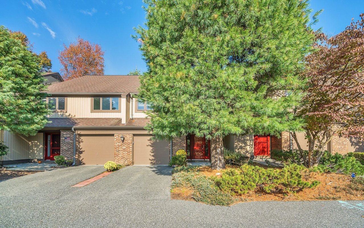 90 Frost Ln