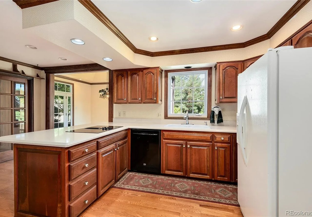 8 Meadowview Lane