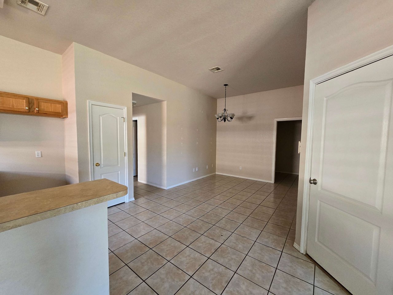 $500 toward first month's rent if leased by October! 1240 Kingston Road