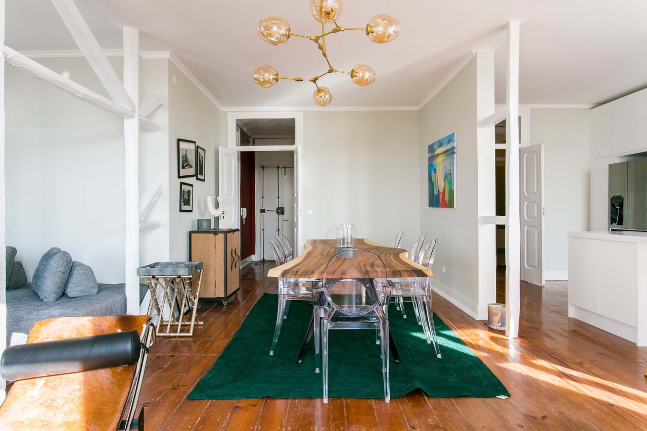 Luxury T3 Apartment in Lapa with Stunning Views of the Tagus River 