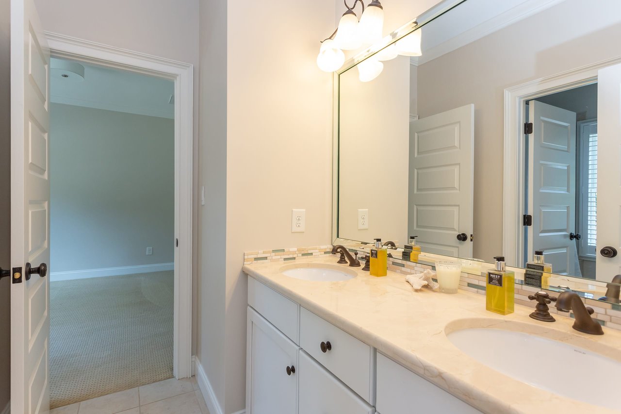 102 Founders Rdg Dr