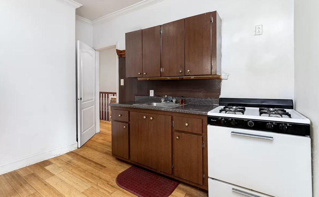 387 Grant Avenue, Apt 2