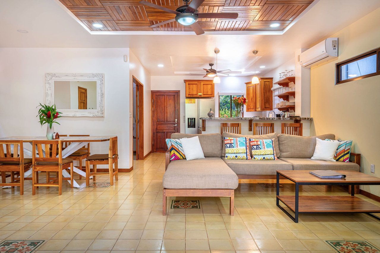 Villa del Sol: Steps To The Beach With A Private Pool