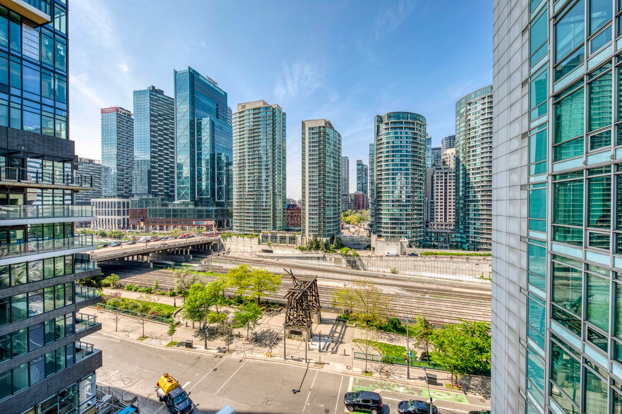 81 Navy Wharf Unit 1108