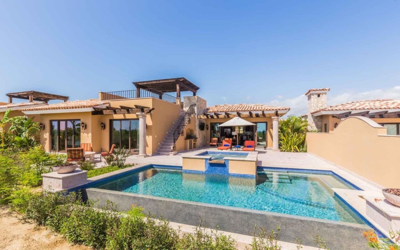Can US Citizens Buy Property in Cabo San Lucas?