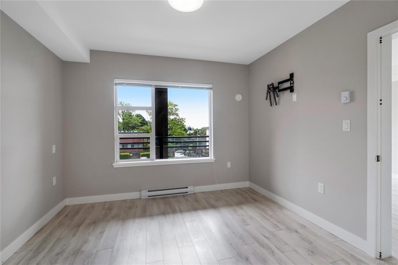 302-1016 Inverness Rd