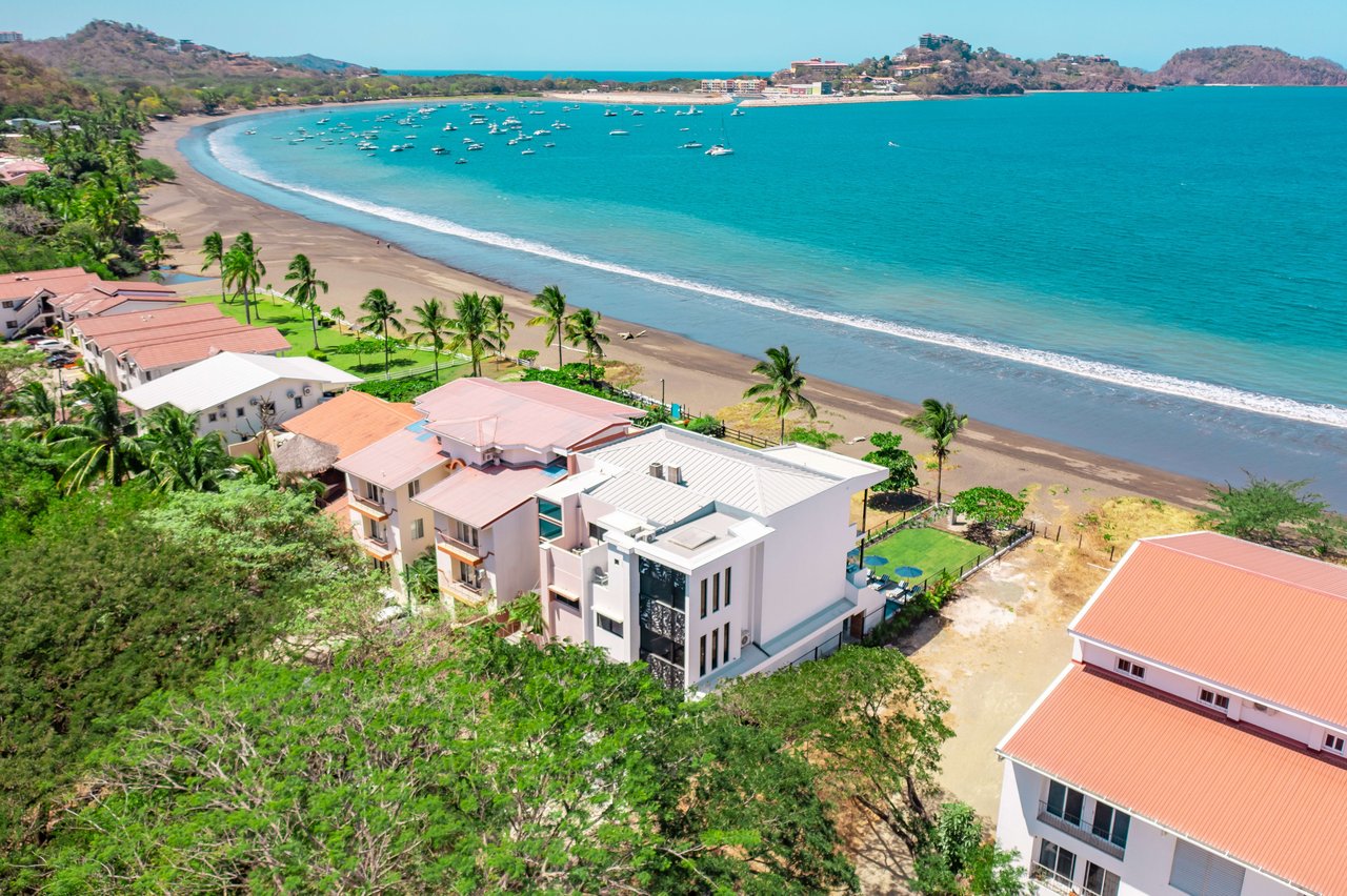 Villa Ballena | Sleek Beachfront Masterpiece in Costa Rica