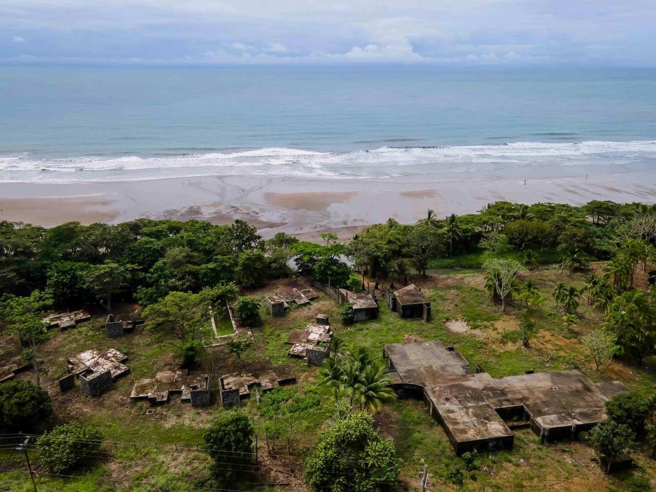 Dominical Beachfront Dream