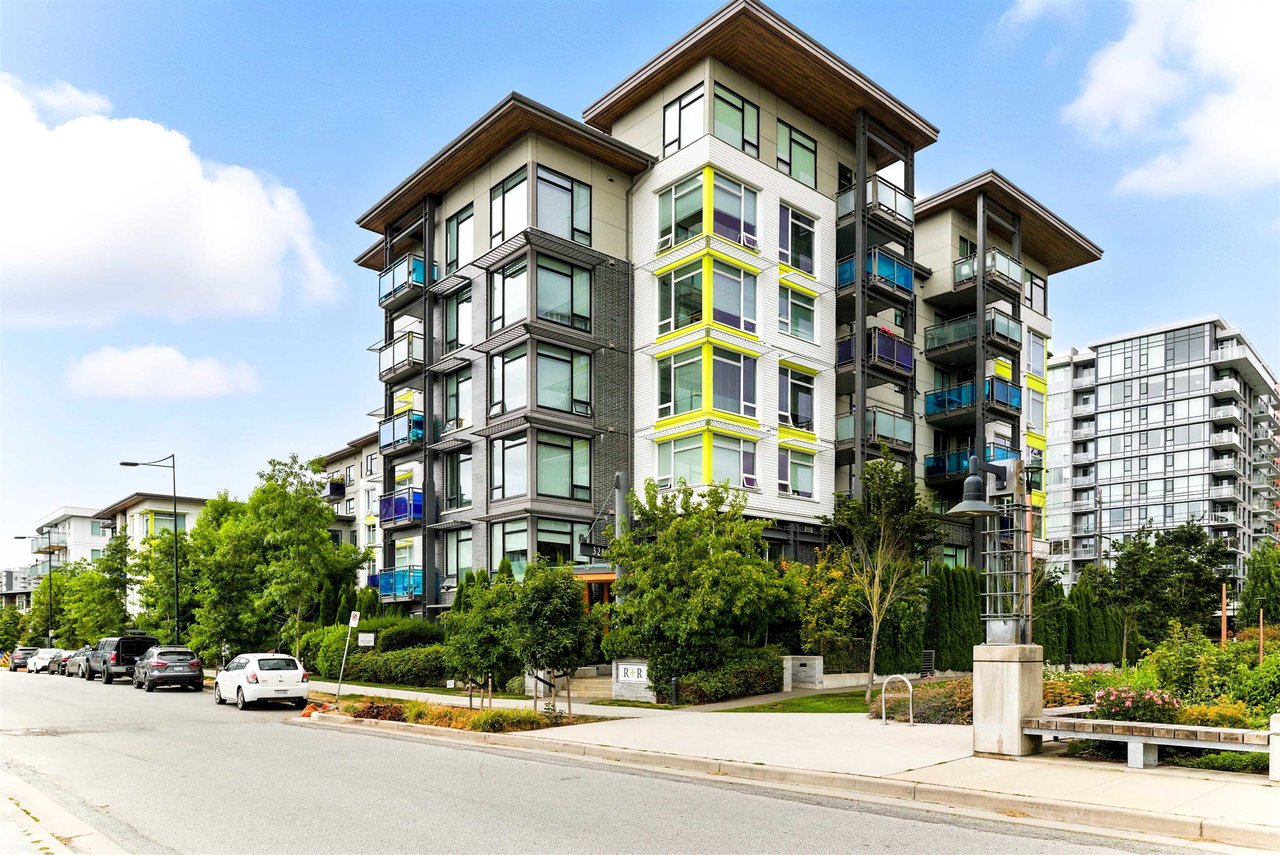 207-3289 Riverwalk Ave