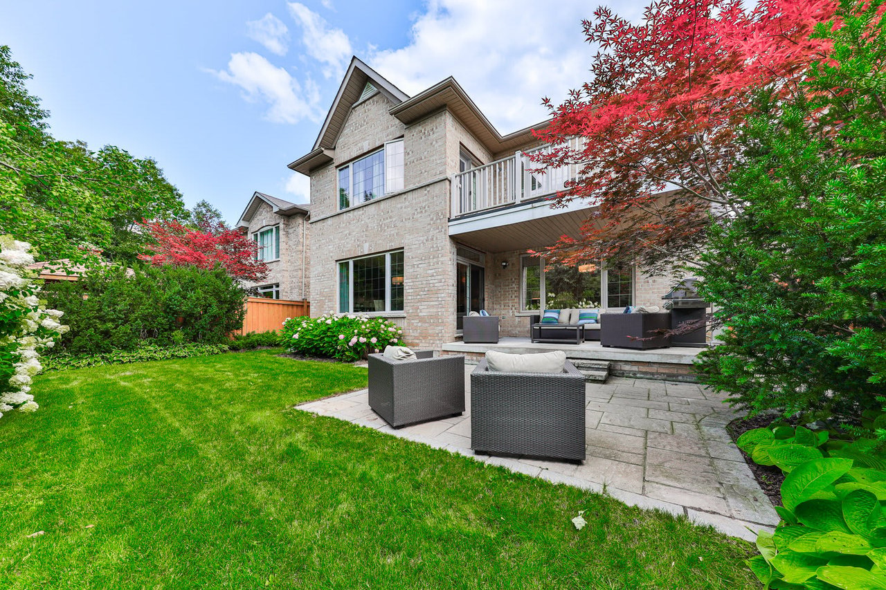 526 Hidden Trail, Oakville