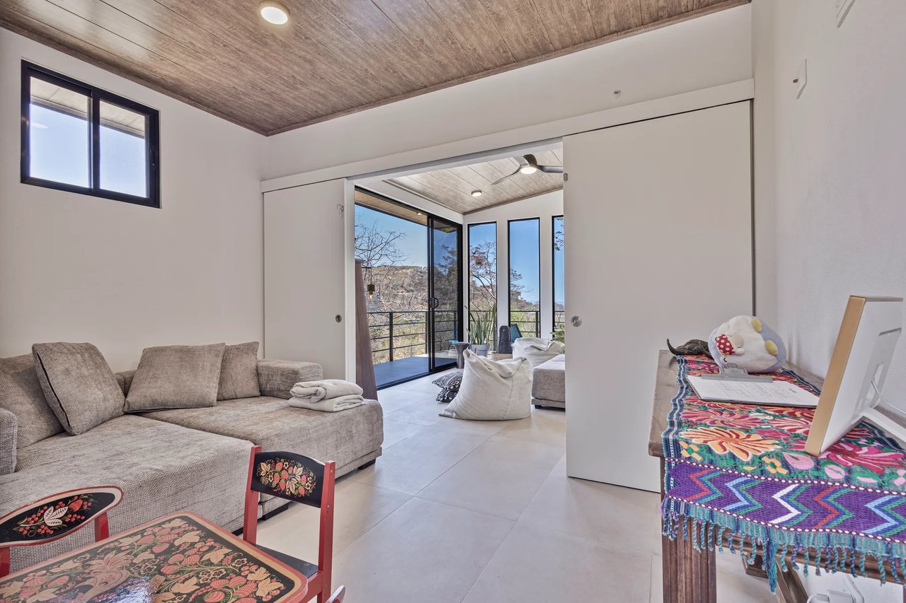 Modern Hilltop Home with Ocean Views, Papagayo, Guanacaste