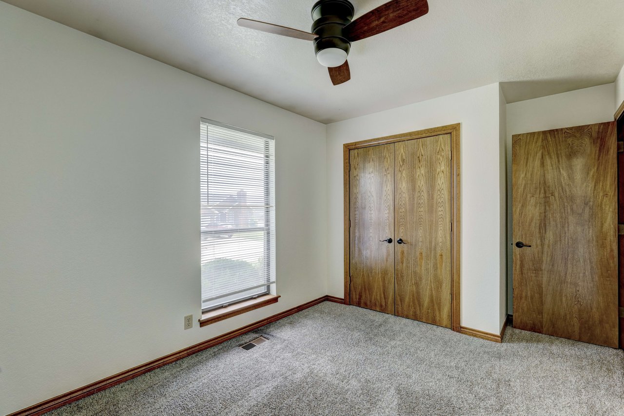 1205 Windsor Place