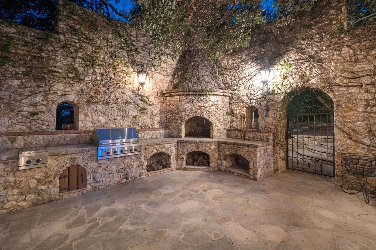 Experience the Elegance of a Tuscan-Inspired Sanctuary in the Heart of Austin