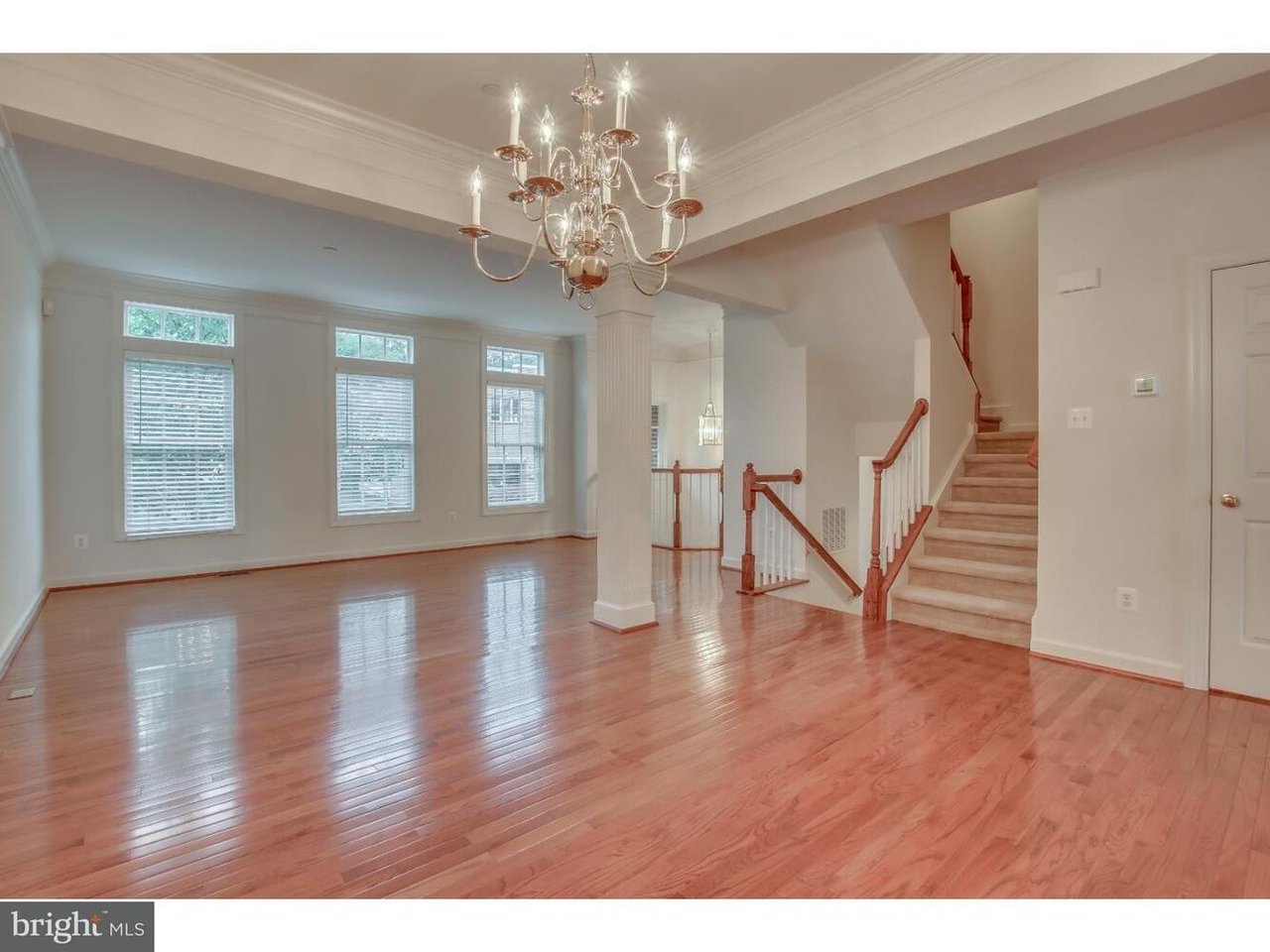 262 N Main St