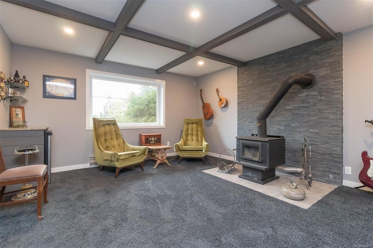 7448 East Saanich Rd, Central Saanich