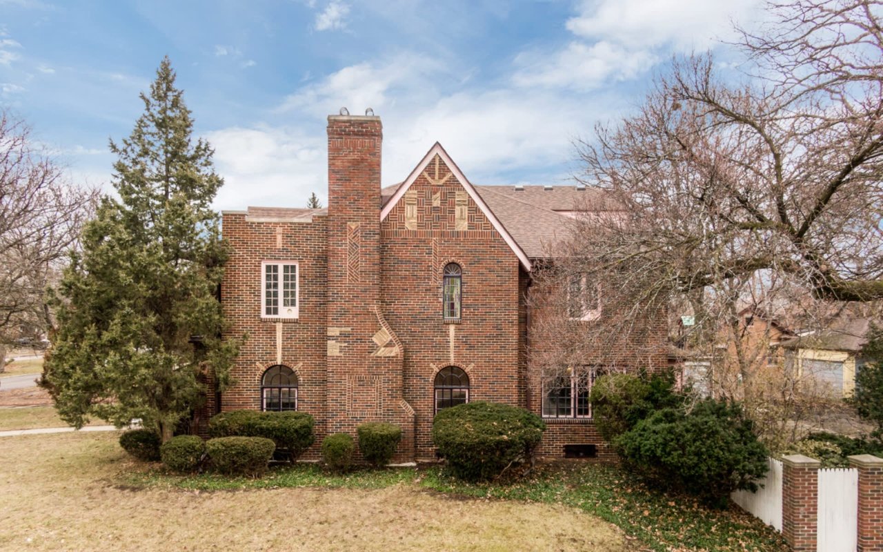 Meet the Seller: 2075 Boston Blvd.