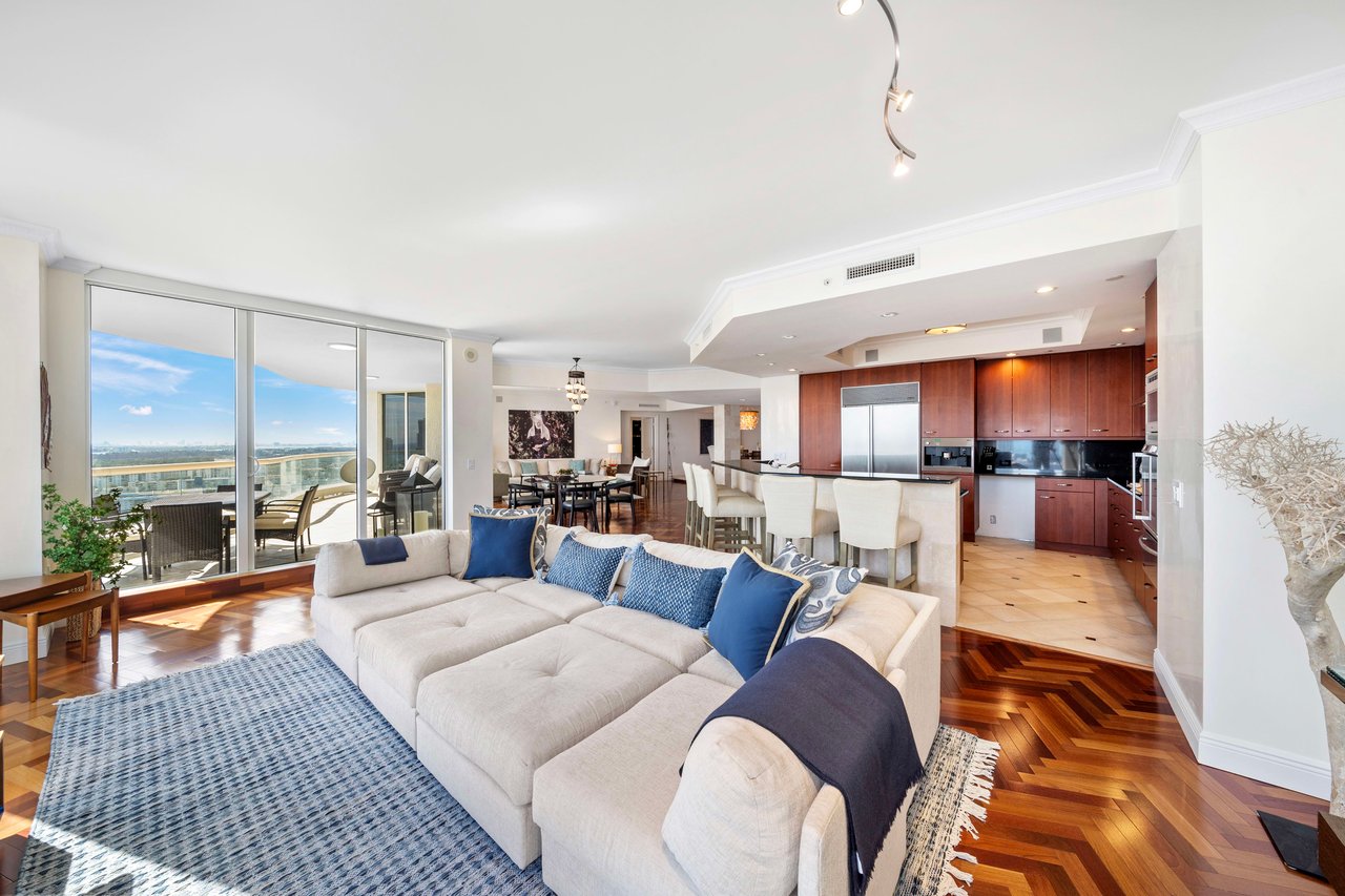 6000 Island Blvd # 2406
