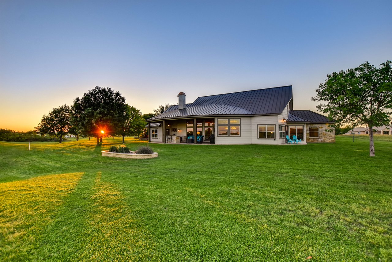 106 Meadow Bend Dr