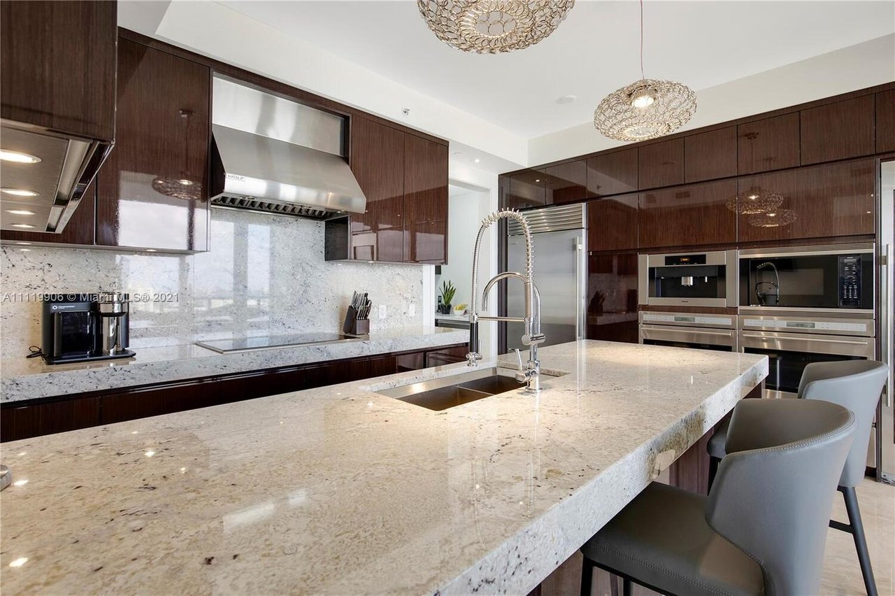 9705 Collins Ave, #1403N