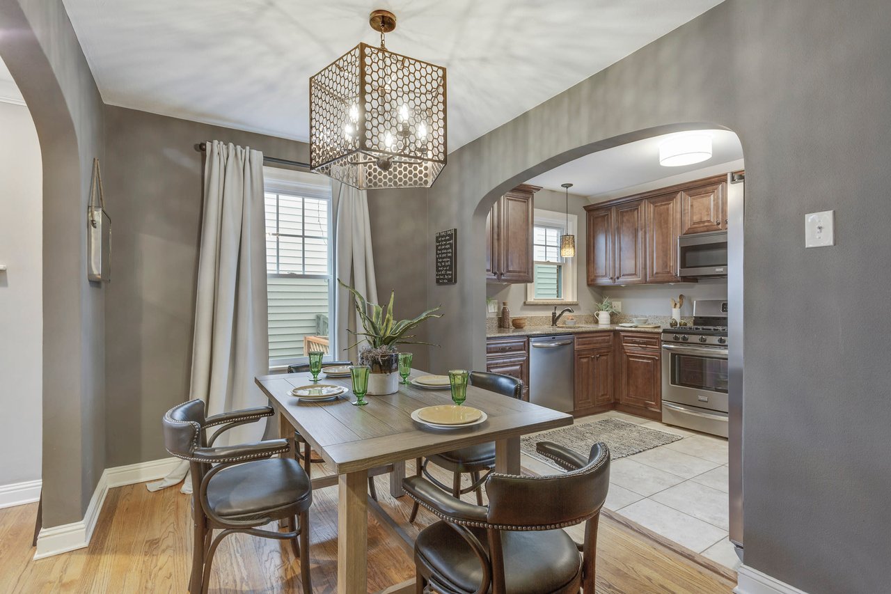 Chic Meets Functional in Des Peres