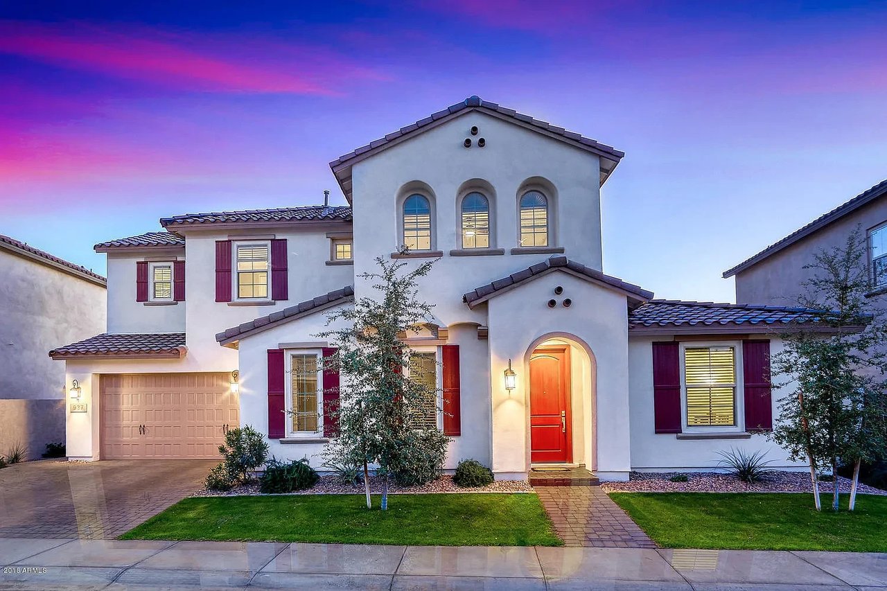 937 W. Yosemite Dr