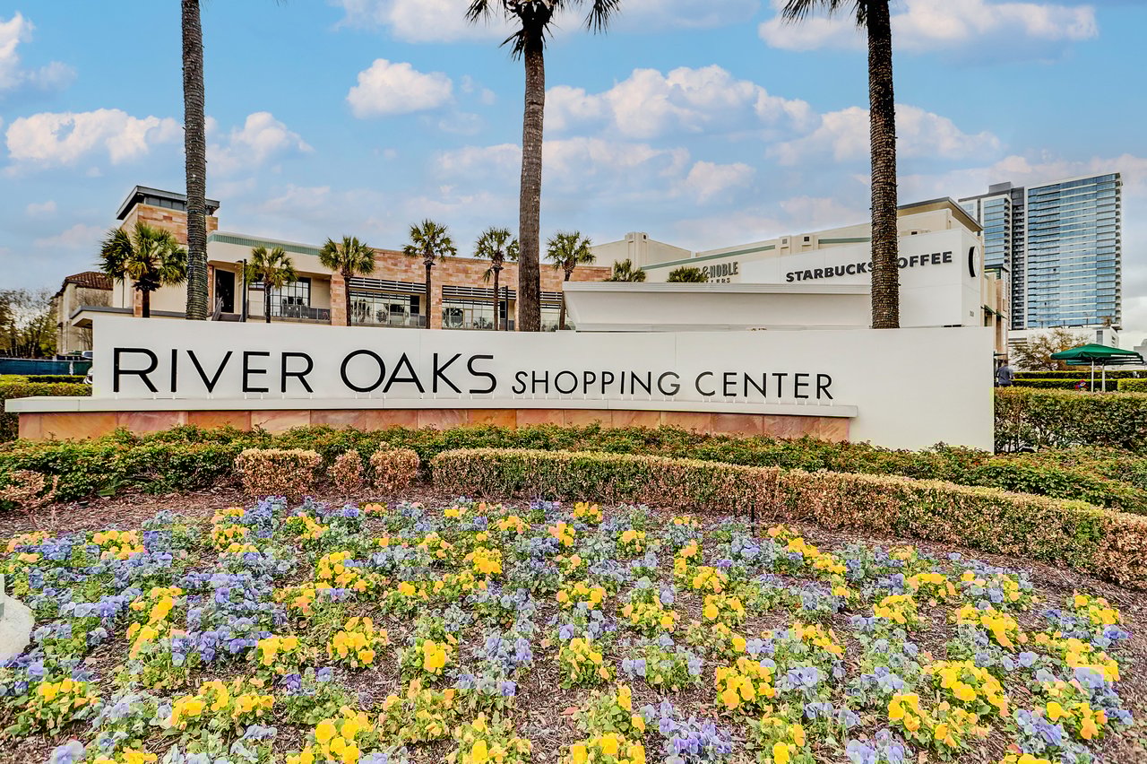 River Oaks Shopping Area