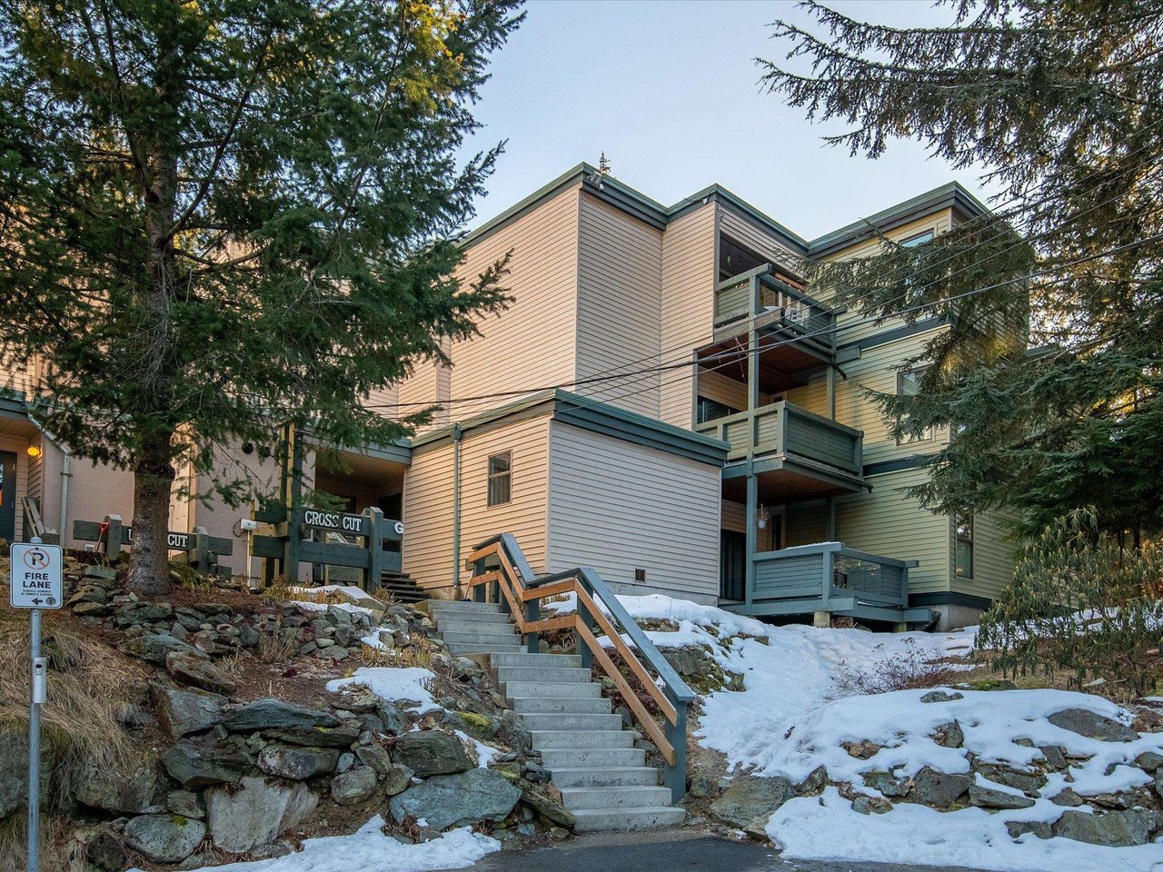 G103-1400 Alta Lake Rd
