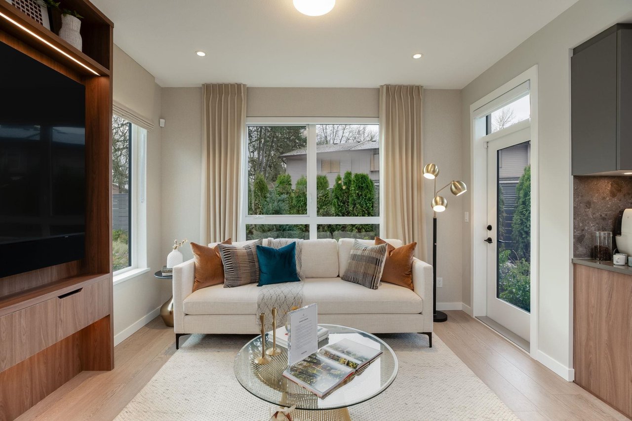 210-3128 Jago Wy