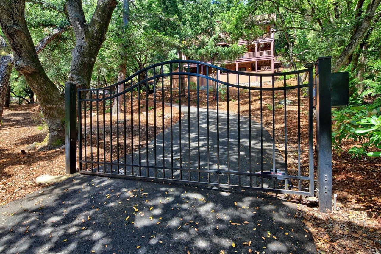 Montecito Heights Home on 1/2 Acre