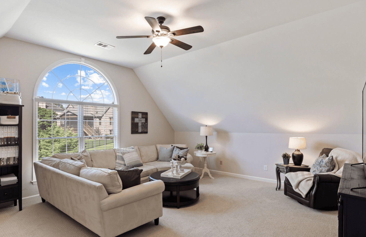10508 Eagles View Dr