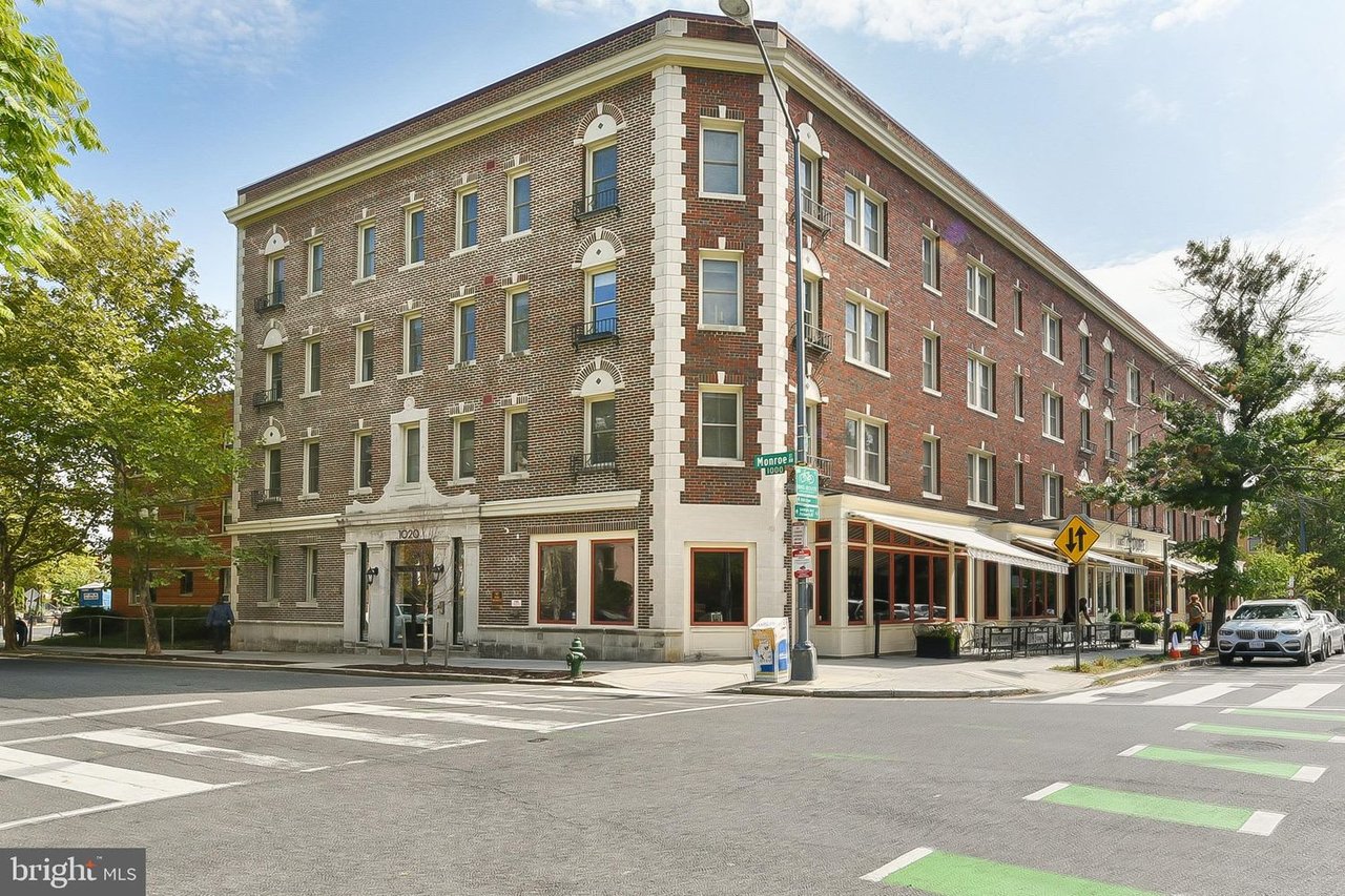 1020 Monroe St NW, # 302
