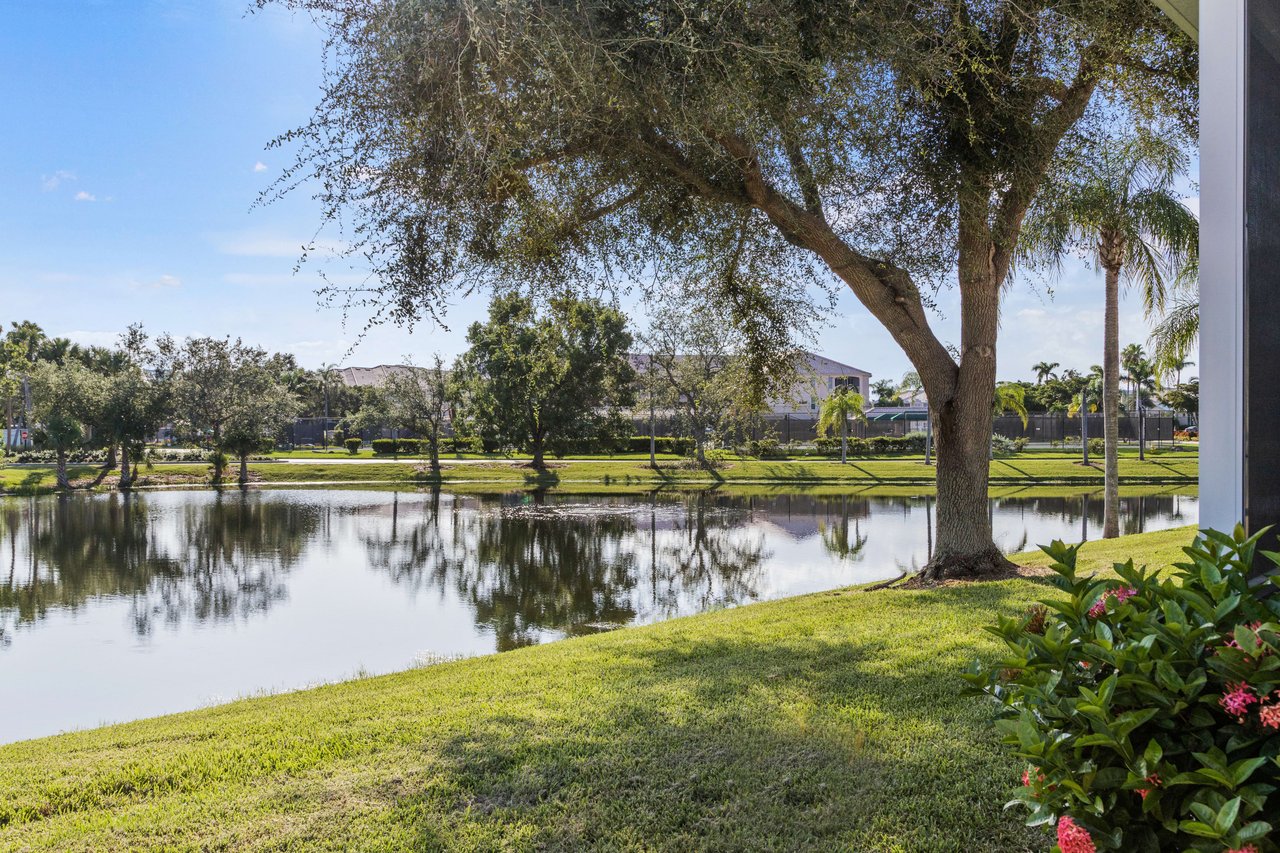Lexington Carriage Home , 8813 Stockbridge Drive Fort Myers FL
