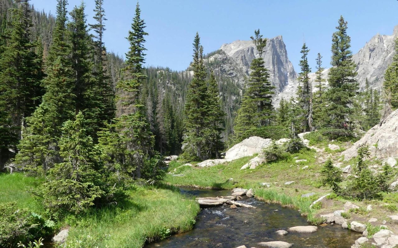 What to Expect from Vail Luxury Rentals During Summer vs. Winter