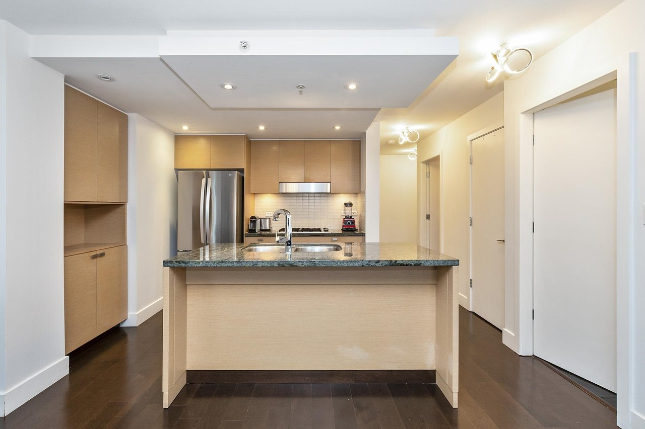 503-1530 W 8th Ave