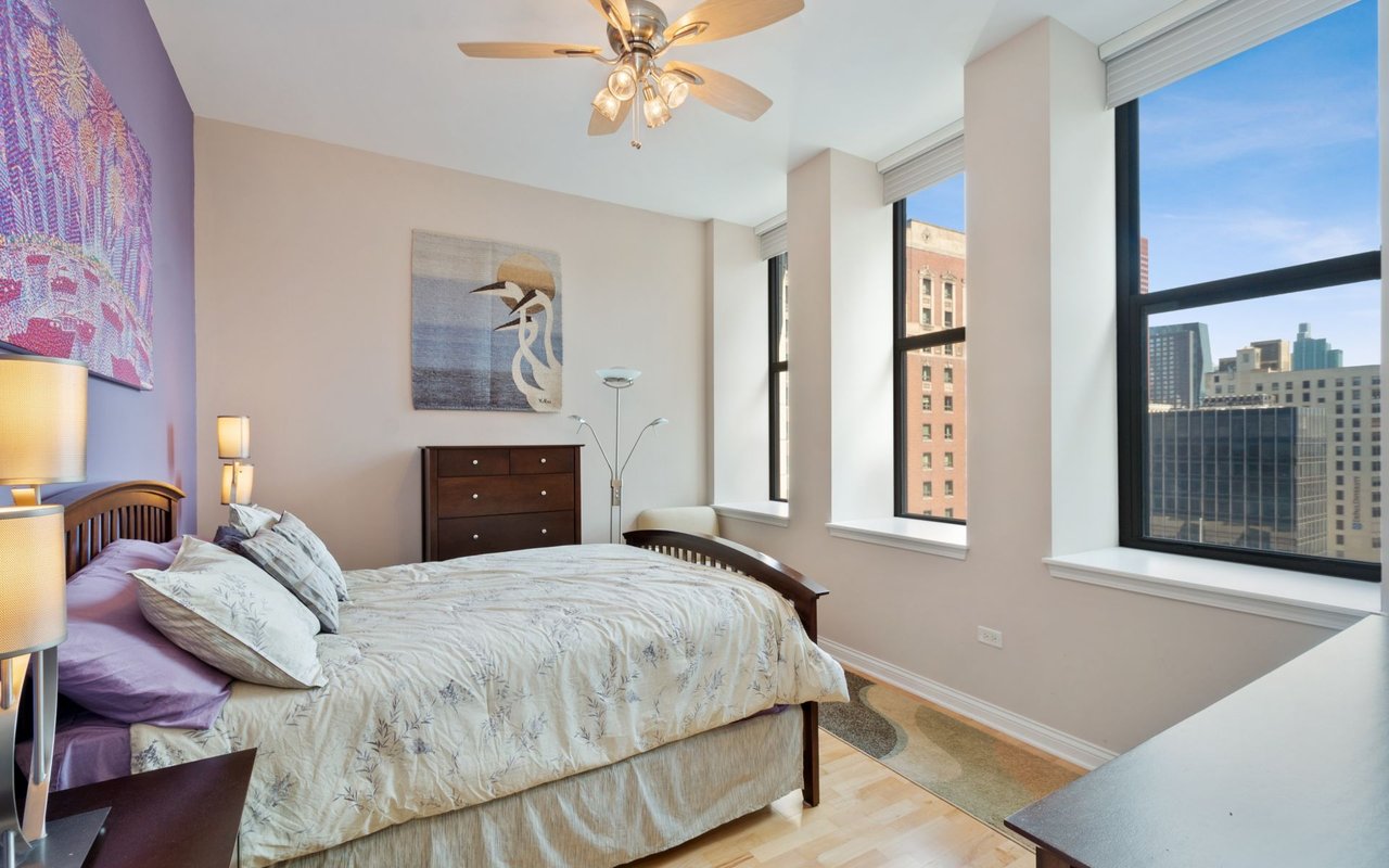 8 W Monroe St, #1603