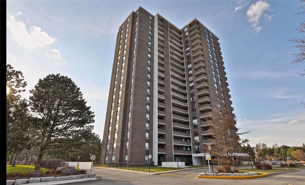 1515 Lakeshore Rd E. #306