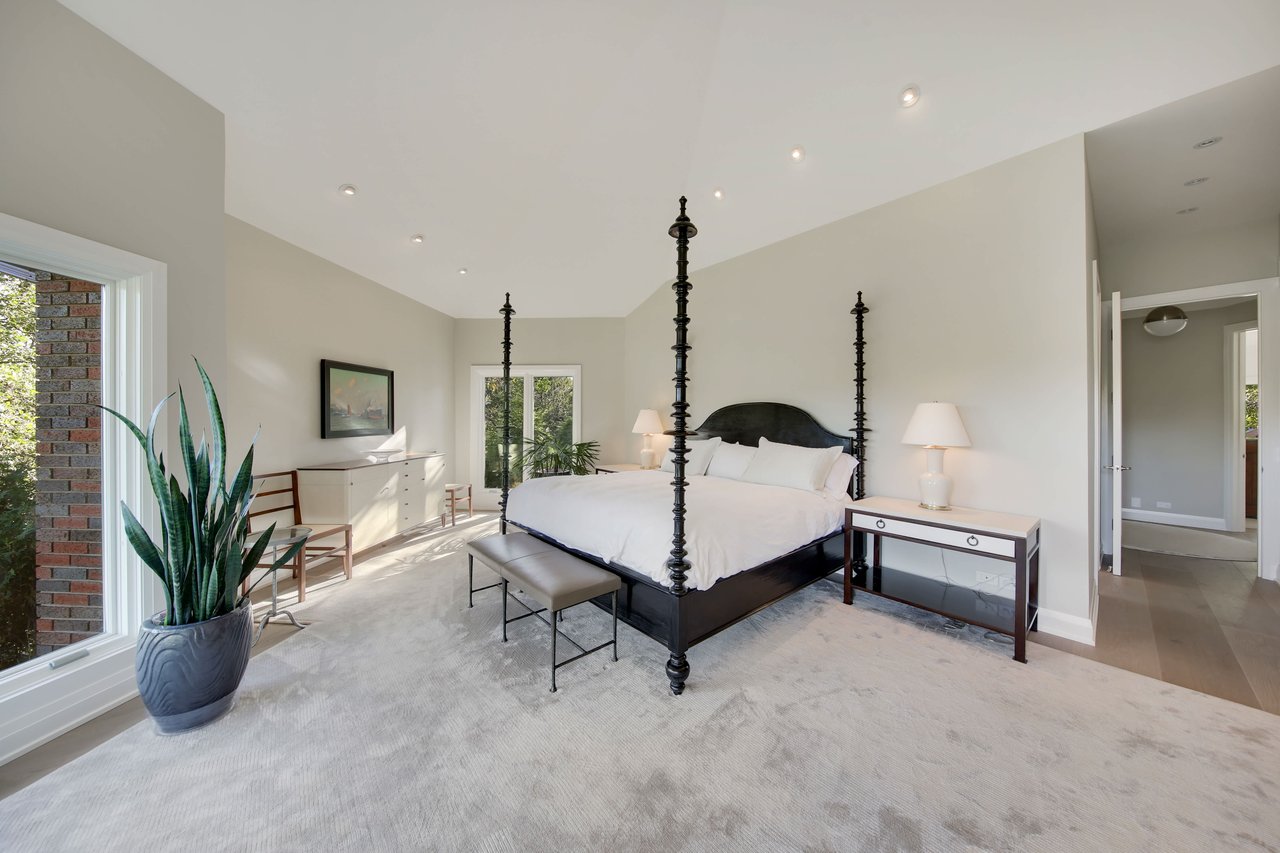 This Spectacular Home Exudes An Upscale Lifestyle With Modern Clean Lines