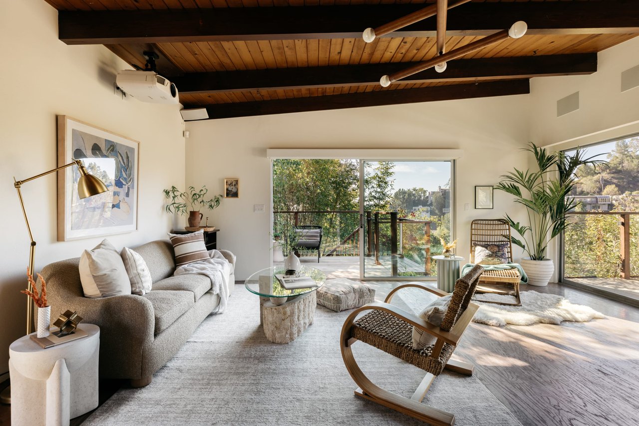 A Mid-Century Treehouse in Beachwood Canyon