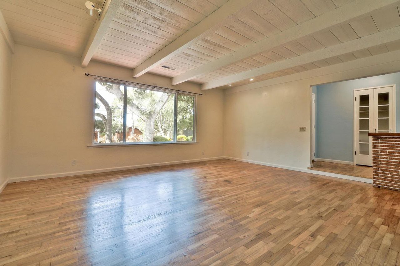 2887 Oak Knoll Rd