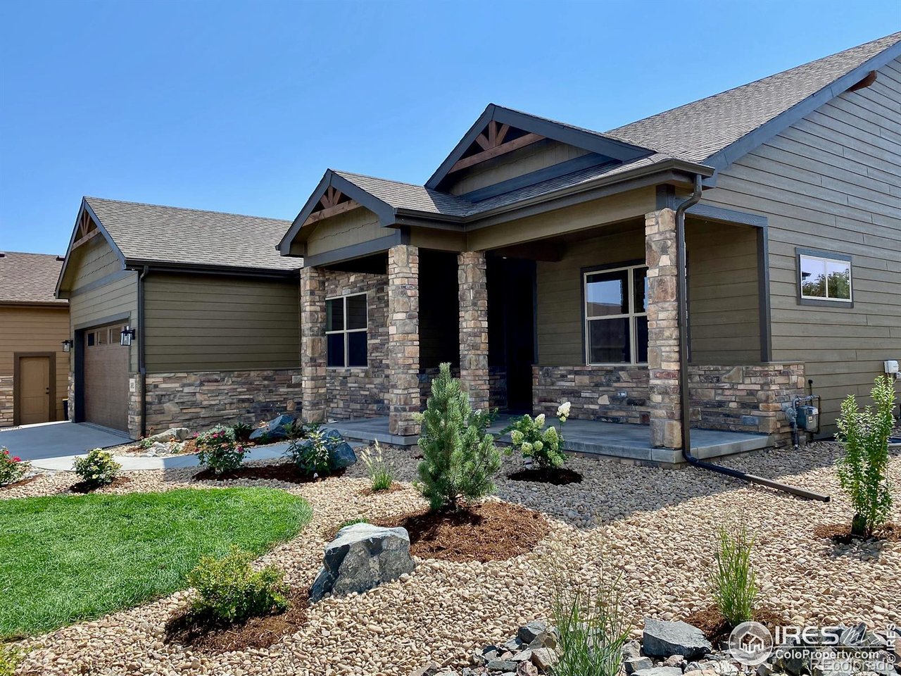 3692 Saguaro Dr