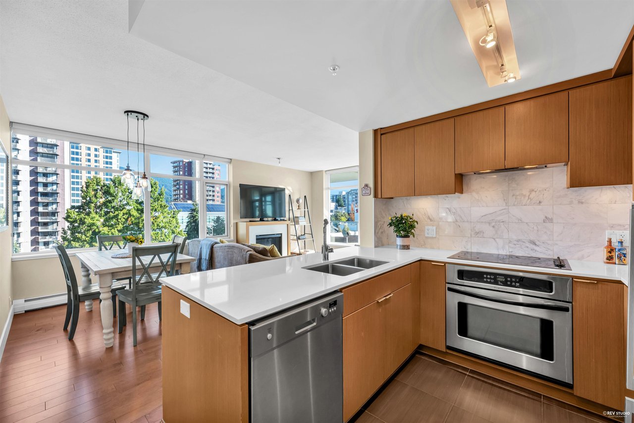 702-158 W 13th St