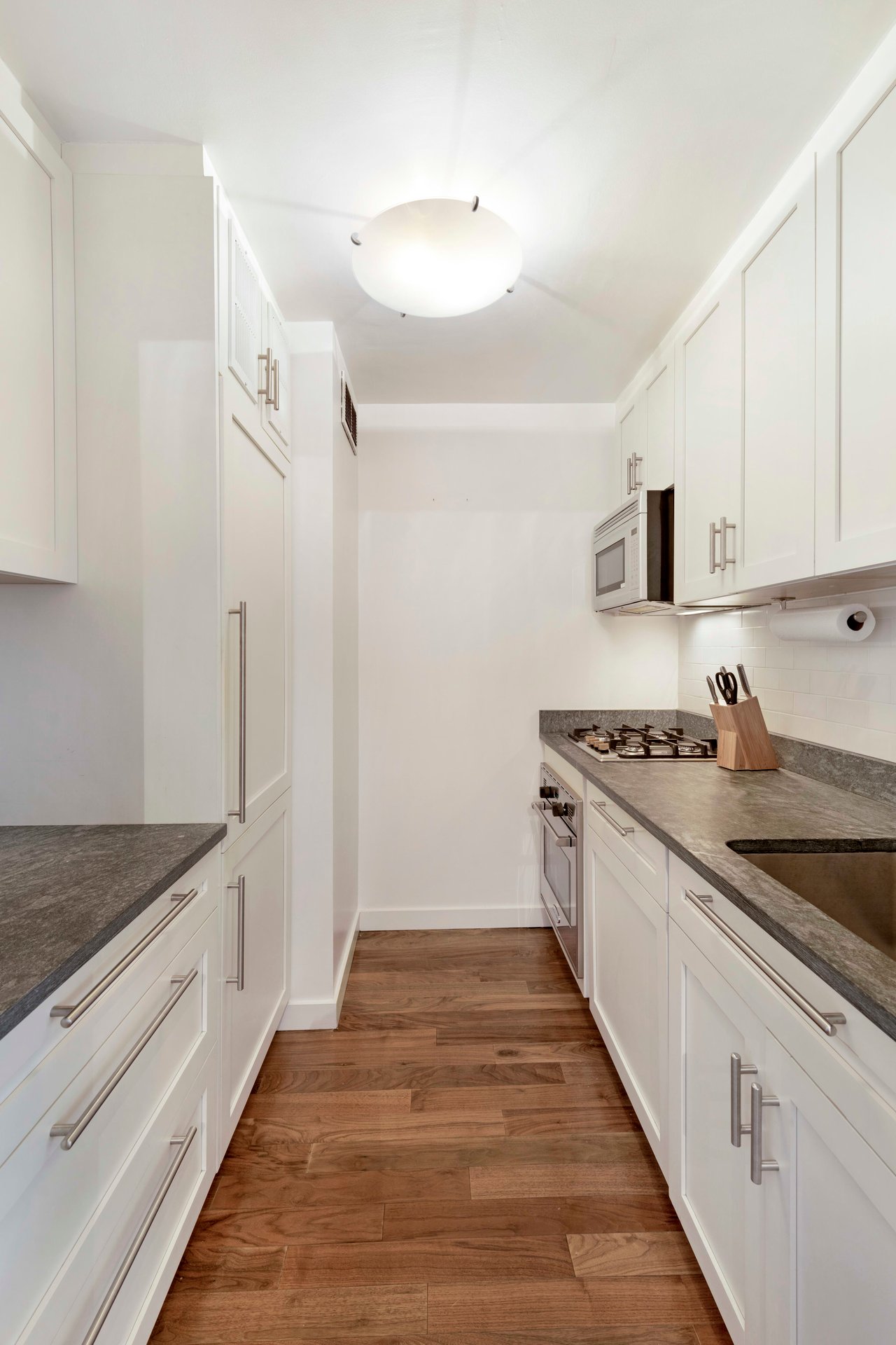 201 East 17th Street, 9F