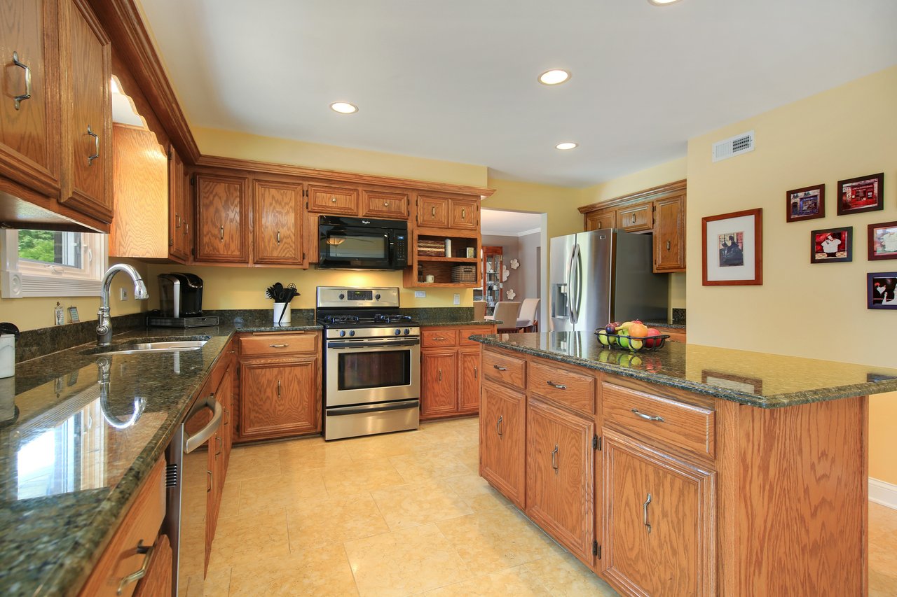 Beautifully Appointed Home Perfect For Entertaining